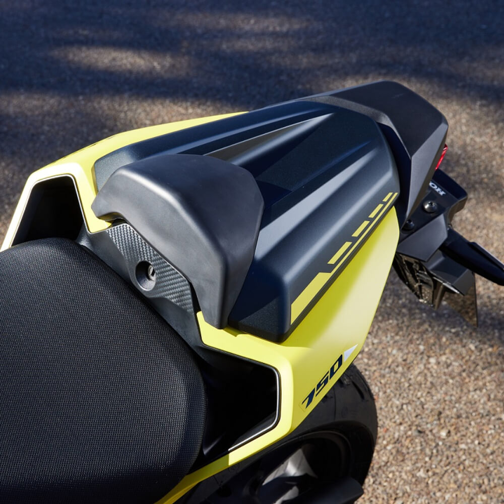 Honda Seat Cowl Black / Yellow 08F70-MLB-D00ZA | Honda Direct