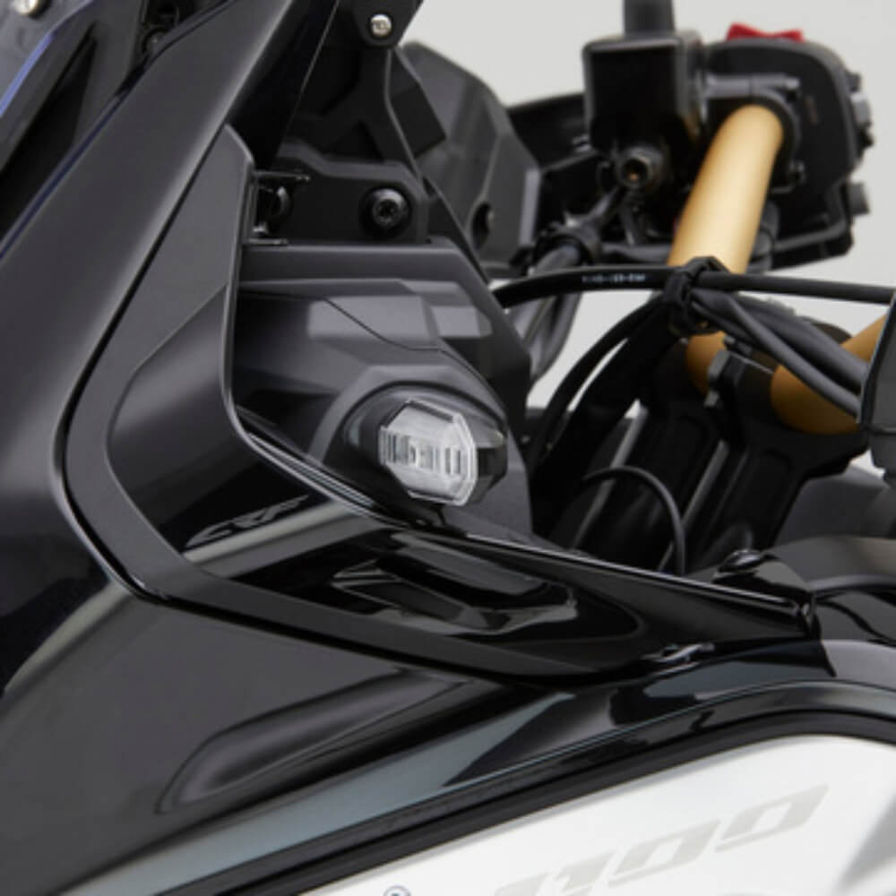 Honda Smoked Visor Kit 08R73-MKS-E20 | Fitted 2 | Honda Direct