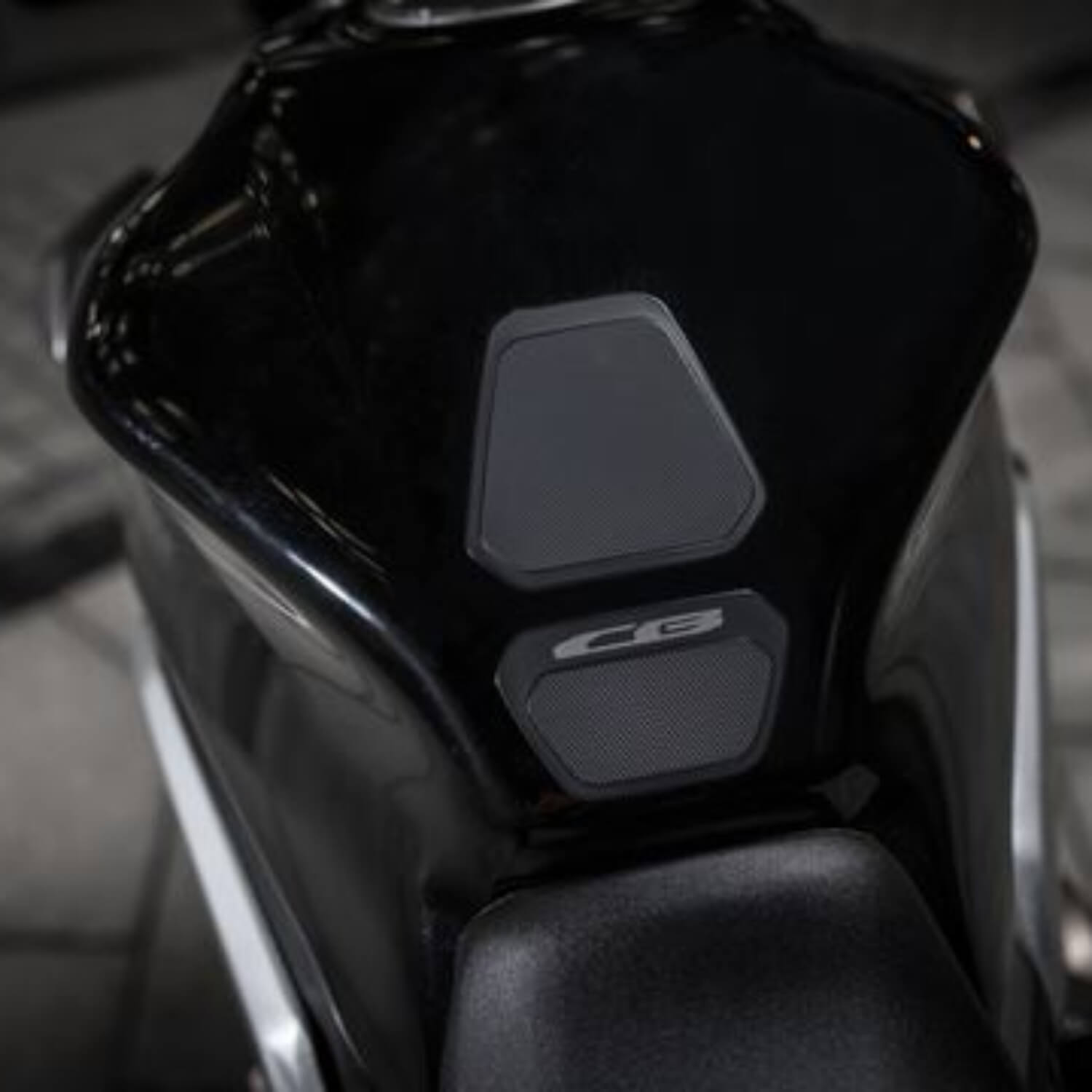 Honda Sport Pack 08HME-MKY-SPOE | Tank Pad | Honda Direct